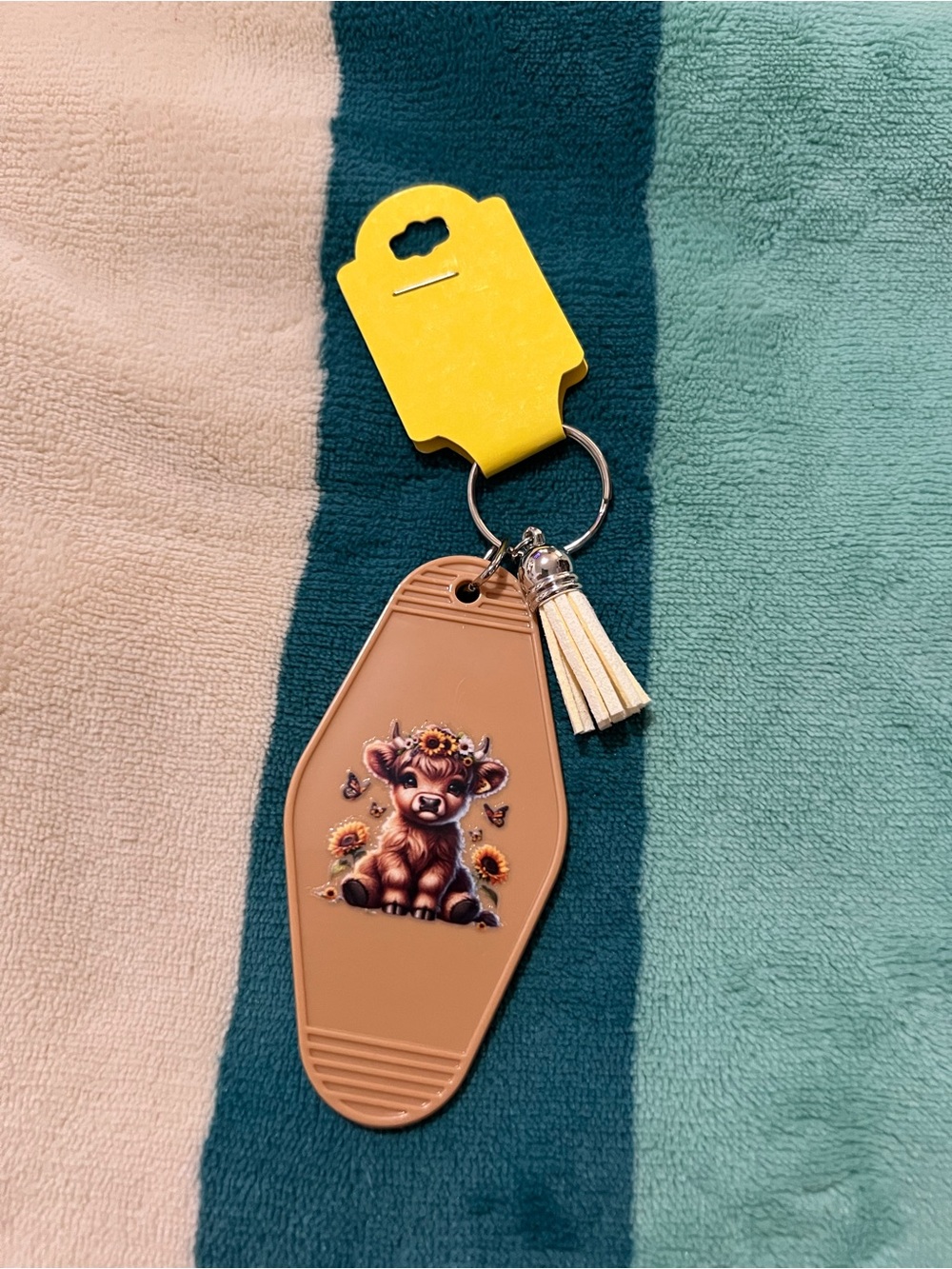Highland Cow Keychain 🌻 - Picture 3 of 4